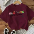 Καθημερινό μπορντό κοντομάνικο T-shirt με τύπωμα Halloween και διασκεδαστικά γράμματα. - Βαμβακερό Μπορντό