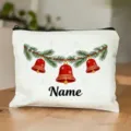 Trousse de toilette de Noël en toile avec motif de cloches de pin et nom personnalisé. - Style 10