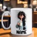 Tazza in ceramica personalizzata con illustrazione di ragazza assonnata e stampa del nome desiderato. - Bianco