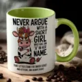Taza de café de cerámica con divertido estampado de vaca y asa verde, regalo ideal. - Verde