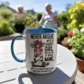 Divertida taza de café de cerámica con vaca enojada, regalo original y perfecto para mujeres. - Azul