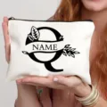 Gepersonaliseerde canvas make-uptas met vintage letter Q en een eigen naam. - Letter Q