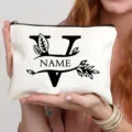Gepersonaliseerde canvas cosmetische tas met vintage letter V en bladeren, trendy etui. - Letter V