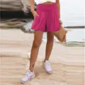 Short casual a vita alta e gamba larga in rosa vivo con comodo cinturino elastico arricciato. - Taglia S / Pantaloni e gonne / Rosso rosa