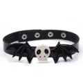 Gothic vleermuis choker halsketting detail, zwart leer, opvallende witte schedel, verstelbaar. - Zwart (Schedel)