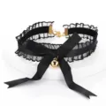 Μαύρο δαντελένιο choker κολιέ με μαύρο σατέν φιόγκο και κρεμαστή χρυσή καμπάνα για σέξι στιλ. - Στυλ 3 (TZ150) / Μαύρο