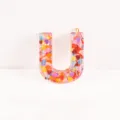 Resin letter U keychain pendant with colorful heart glitter for DIY jewelry accessories - Letter U