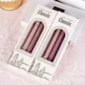 Vista dettagliata di candele coniche sfumate Morandi 30cm in confezione regalo nozze. - Stile Conico / Confezione da 4 / Viola