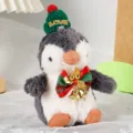 Dettaglio pendente peluche pinguino di Natale, cappello lavorato a maglia e campane - Campana Cappello Verde (Nudo)
