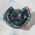 Mini gonna a quadri verde e nera da bambola accessorio fiocco per vestire bambole fai da te. - Gonna a Quadri Verde