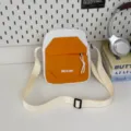 Lederfreie leichte Segeltuch Umhaengetasche fuer Damen, einfache Outdoor Sport Schultertasche. - Orange