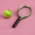 Miniatura racchetta da tennis e ciondolo pallina da tennis accessorio casa delle bambole - Verde (Racchetta senza Perno, Palla con Perno)