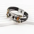 Pulsera multicapa de cuero genuino para hombre con cierre de acero y abalorios de madera. - Hebilla en X / Negro
