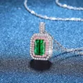 Élégant collier avec pendentif en argent sterling S925 et pierre précieuse carrée scintillante. - Émeraude de Laboratoire Zambienne 1ct