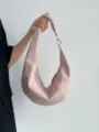 Borsa sottobraccio in pelle rosa chiaro, borsa a mano hobo mezzaluna minimalista per donna. - Rosa