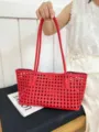 Borsa a tracolla grande e stilosa in tessuto intrecciato rosso da donna per l'estate e lavoro. - Rosso