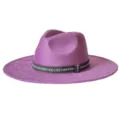 Chapeau fedora en suédine à large bord violet avec bande ethnique, style rétro vintage. - M (56-58cm) / Violet