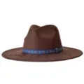 Bruine suède fedora hoed met blauwe etnische patroon band brede rand jazz hoed details - M (56-58cm) / koffiekleur