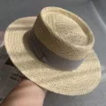 Chapeau de paille plat avec élégant ruban gris, parfait pour la plage et les vacances. - M (56-58cm) / Beige Avec Ruban Gris