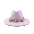 Chapeau fedora en laine lavande avec bande tissée bohème, pompons et coquillages pour femmes. - M (56-58cm) / Mauve Clair