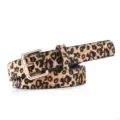 Elegante cintura da donna con stampa leopardata e fibbia metallica dorata. - Leopardo Marrone con Fibbia Dorata
