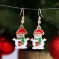 Orecchini pendenti a forma di pupazzo di neve di Natale, simpatici orecchini smaltati. - Stile Pupazzo di Neve di Natale (YD-302)