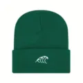 Verde berretto in maglia con ricamo d'onda bianca, risvolto a coste, caldo dettaglio invernale. - Regolabile / Verde Scuro