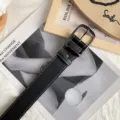 Zwarte PU lederen riem met witte stiksels en metalen gesp, chic unisex dagelijks accessoire. - Zwart