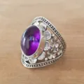 Anello in argento vintage con pietra ametista viola, design floreale intagliato per donna e uomo. - Taglia 6 / Argento antico