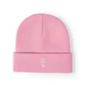 Gros plan détaillé du bonnet en tricot rose avec une fine broderie de rose blanche et texte. - Réglable / Rose Poudré