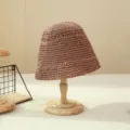 Chapeau cloche tressé marron, bob de style japonais pour la protection solaire estivale. - M (56-58cm) / Vieux rose