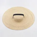 Chapeau de Paille Femme Grand Bord Plat Eté Plage Vacances Soleil Ruban Noir Elégant Chic - M (56-58cm) / Paille Naturelle Bord 18cm + Ruban Noir