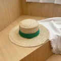 Stijlvolle platte strohoed met groen lint voor vrouwen zomervakantie strand zonbescherming. - M (56-58cm) / Donkergroen