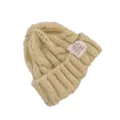 Bonnet en tricot torsadé beige pour femme, bonnet d'hiver chaud et épais avec patch élégant. - Beige
