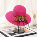 Damen Sommer Breitkrempige Strohhut Strand Mode Blumen Dekor UV Schutz Sonnenhut - Hutumfang (55-59cm) mit Winddichtem Seil / Fuchsia