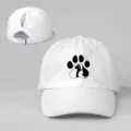 Witte paardenstaart honkbalpet met schattige kat hond pootafdruk ontwerp, verstelbare outdoor hoed. - Verstelbaar / Wit