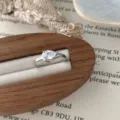 S925 Sterlingsilber Tropfen Zirkonia Solitär Ring, elegante minimalistische Damenschmuck. - US Größe 6 / Tränenform Solitär Stil (XR233) / Weißgold