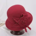 Vrouwen herfst winter wollen vilt cloche hoed elegante bloem fedora stijl britse hoed - M (56-58cm) / Kwast Bordeaux