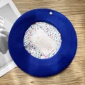 Boina de lana azul para mujer con forro floral y pequeño colgante de estilo vintage. - M (56-58cm) / Azul Real Forro Floral