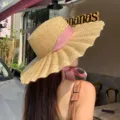 Chapeau de paille d'été à large bord ondulé et ruban rose, protection solaire élégante. - M (56-58cm) / Ruban Long Rose