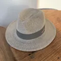 Sombrero fedora de paja gris para playa de verano, protección solar de estilo británico. - Cinta Gris Fedora / Gris claro