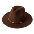 Détail de chapeau fedora en laine marron, bord plat élégant avec accent métallique doré. - M (56-58cm) / Café