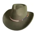Gros plan détaillé du chapeau de cow-boy en feutre vert foncé avec bande en cuir tressé. - M (56-58cm) / Vert Militaire