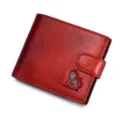 Cartera de cuero rojo para hombre estilo vintage con cierre de boton y elegante logo de leon - Burdeos