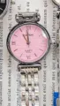 Reloj de cuarzo para mujer elegante con esfera rosa y correa de acero inoxidable estilo chic. - Caja de Plata Esfera Rosa