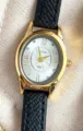 MICAI Damen Lederarmbanduhr Vintage Quarz kleine Zifferblatt elegante minimalistische Uhr - Goldenes Gehäuse Weißes Zifferblatt Schwarzes Armband