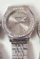 Silberner Edelstahl Quarz Damenarmbanduhr Strass Lünette elegante Damenuhr im Angebot - Silbernes Gehäuse Graues Zifferblatt