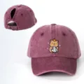 Gewaschene lila Kapibara Baseball Cap mit Zopfloch und süßem Würfel Tiermotiv Mütze - Verstellbar / Burgunderrot