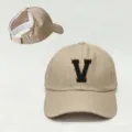 Gorra de béisbol beige con parche de letra V negra, sombrero de sol ajustable para mujer. - Ajustable / Caqui Claro V