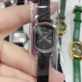 Montre quartz carrée vintage classique pour femme avec un bracelet en cuir noir élégant. - Boîtier Argenté Cadran Noir Bracelet Noir